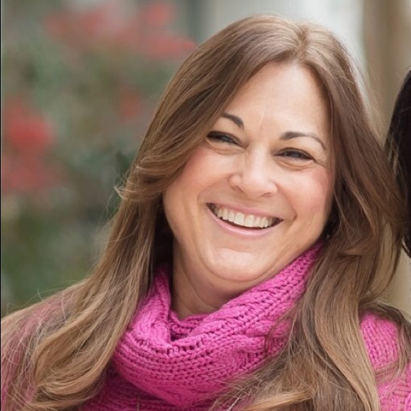 Meet your Posher, Carol - Picture 1 of 1